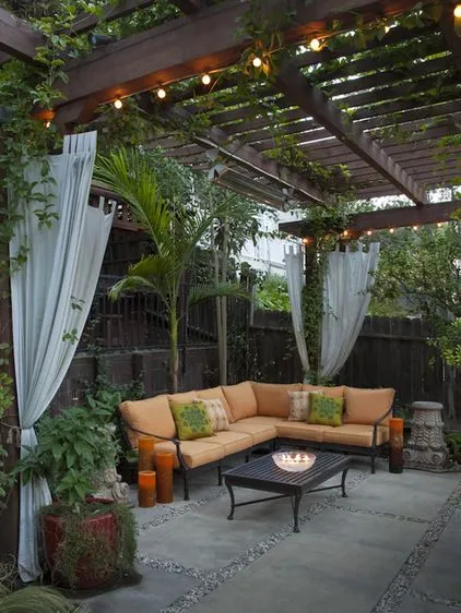 Pergola with Vines. Source: DhaliaFashion
