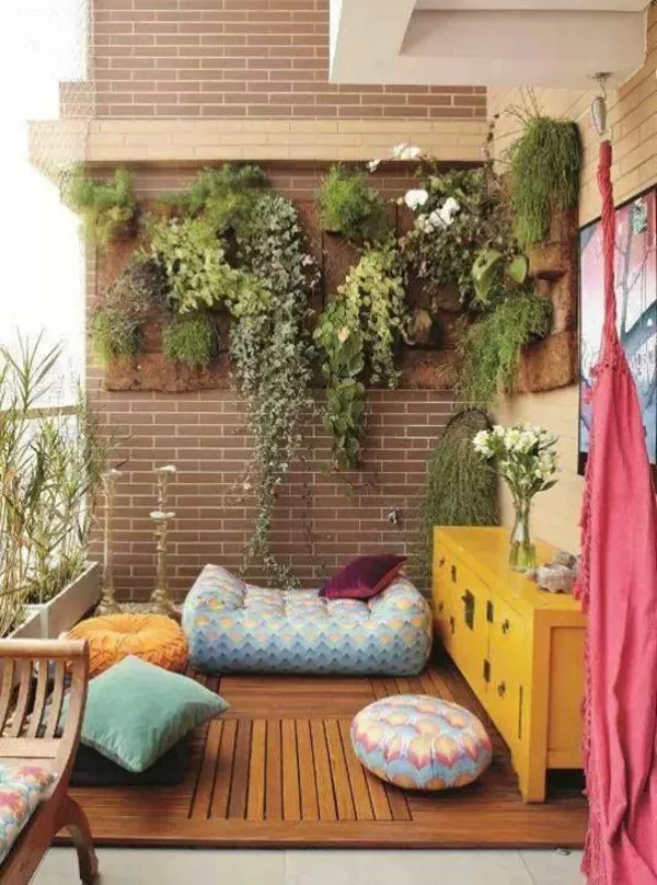 Vertical Garden in Balcony Nook Source: FreshDesignPedia