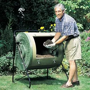 Fresh Compost from a Mantis Compost Tumbler