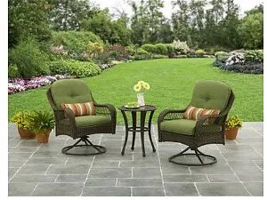 Azalea Ridge with Green Cushions