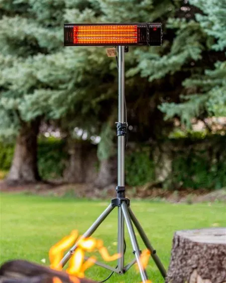 Muskoka Lifestyle Products 1500 Watt Infrared heater on Stand